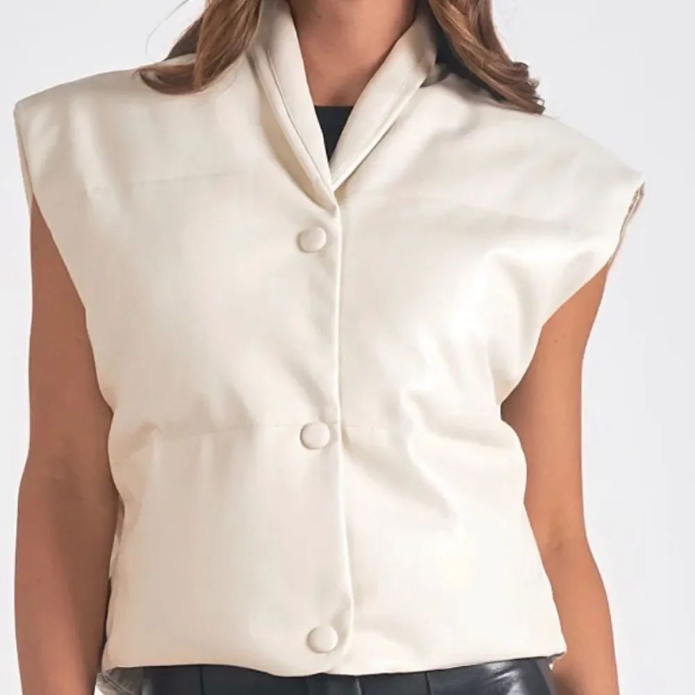 🆕 Elan Skye White Vest size Med
